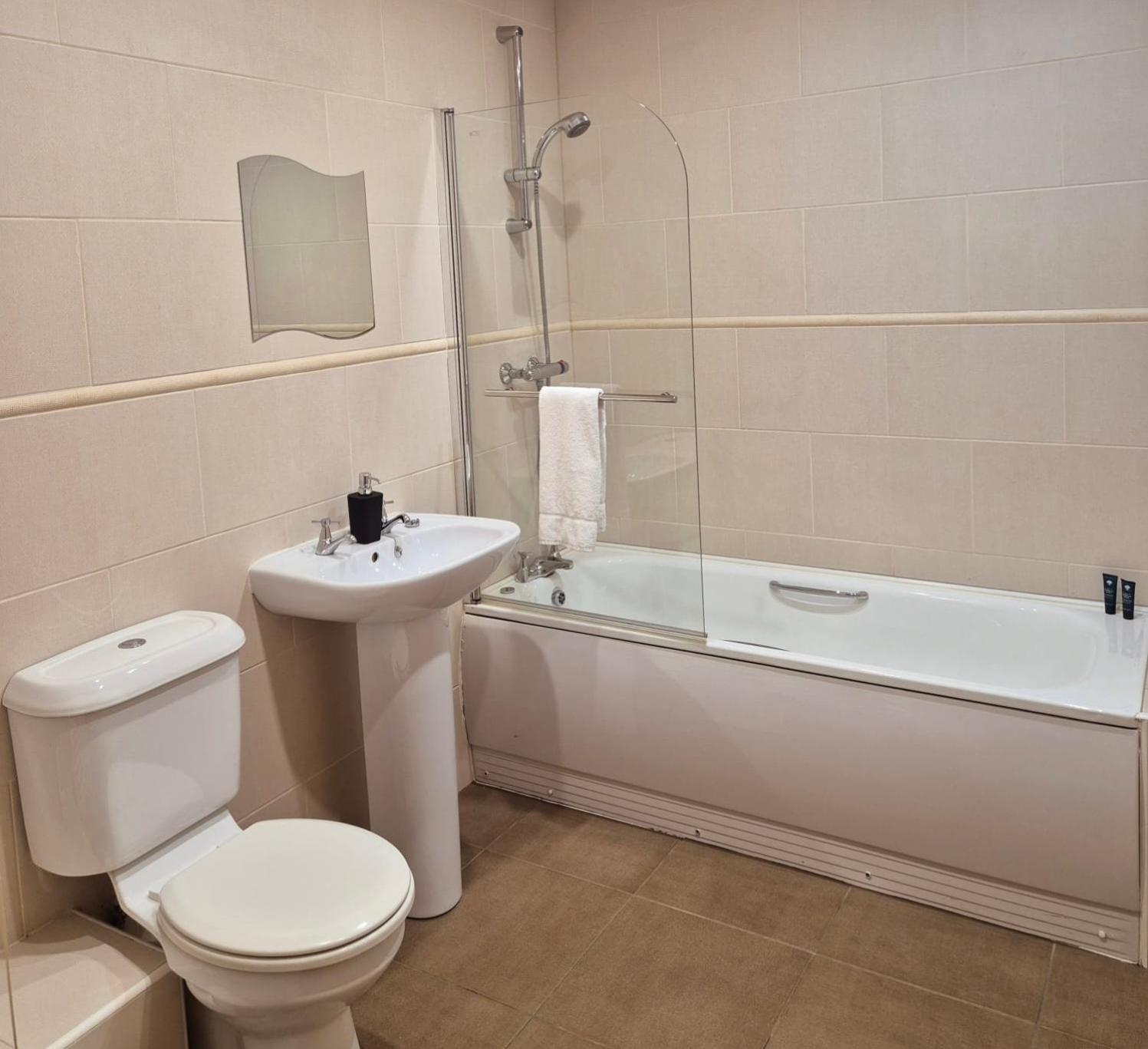 Port House Letterkenny Wild Atlantic Apartments Bagian luar foto