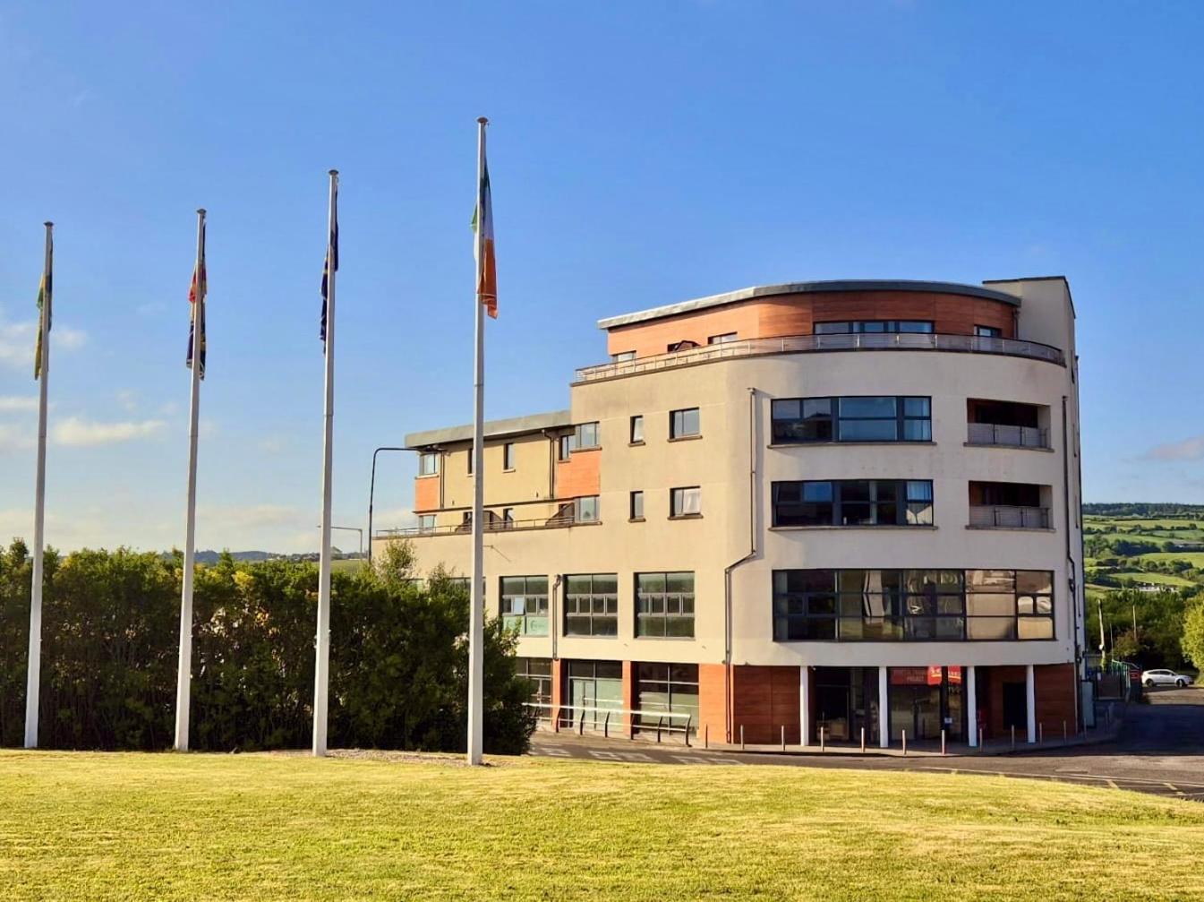 Port House Letterkenny Wild Atlantic Apartments Bagian luar foto